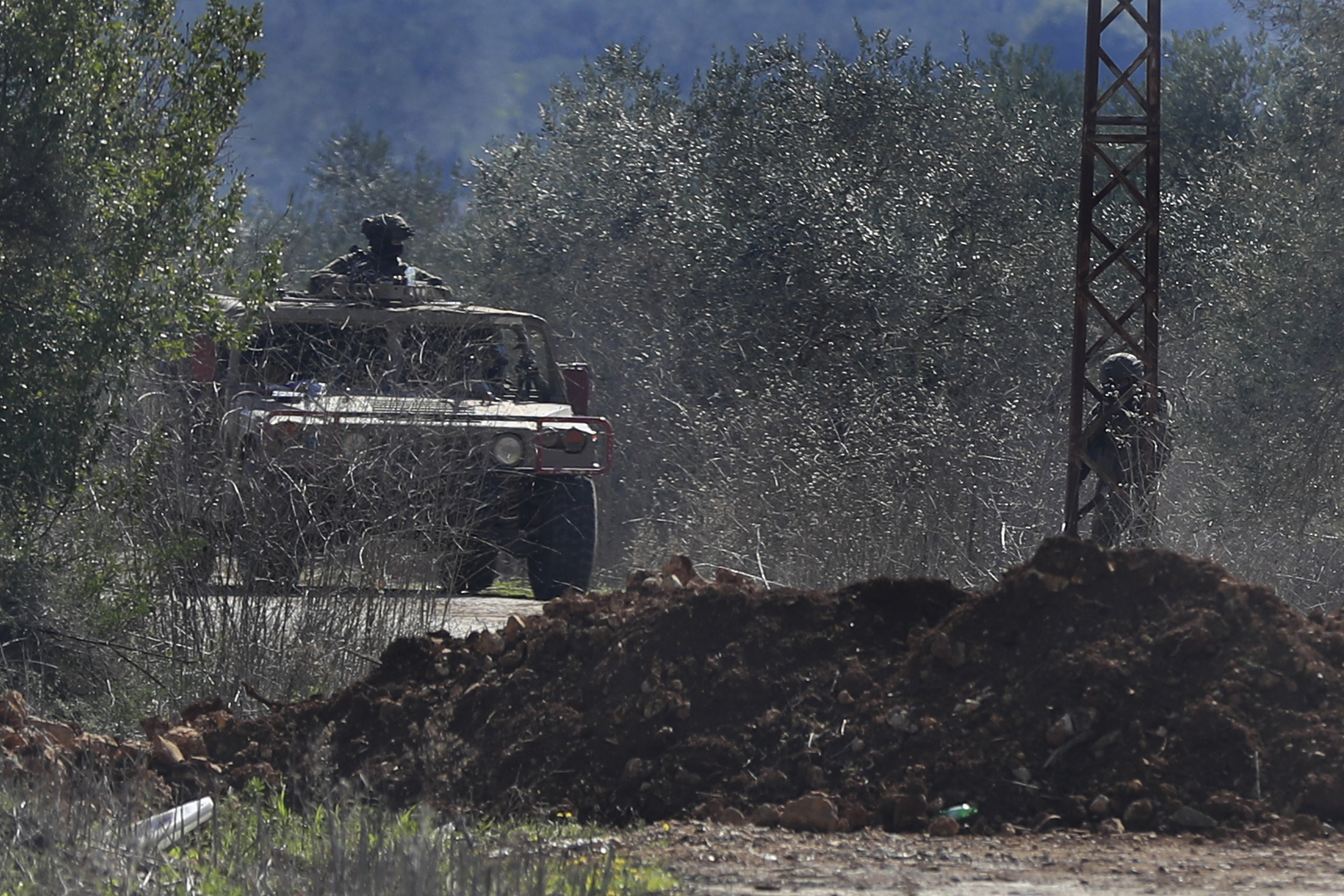 Syrie : affrontements armés entre les nouvelles forces de Damas et des clans libanais