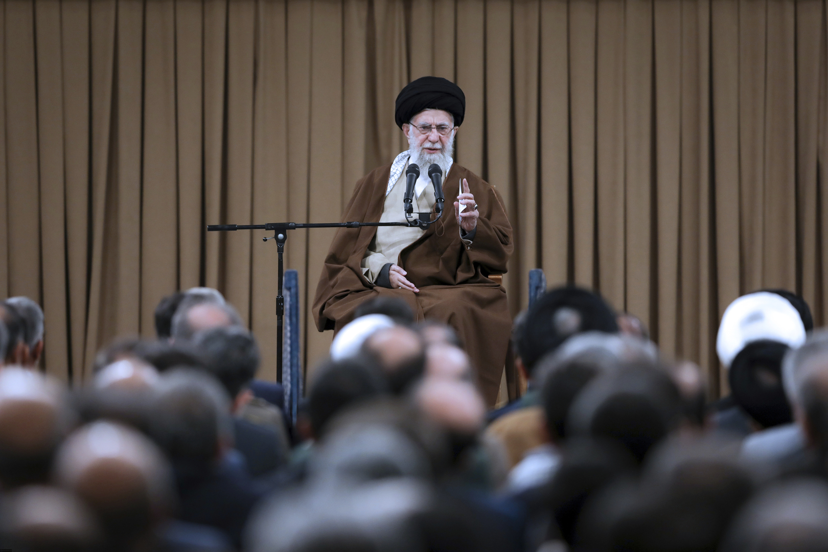 Ali Khamenei affirme que les États-Unis et Israël sont mis en échec face à l’Iran