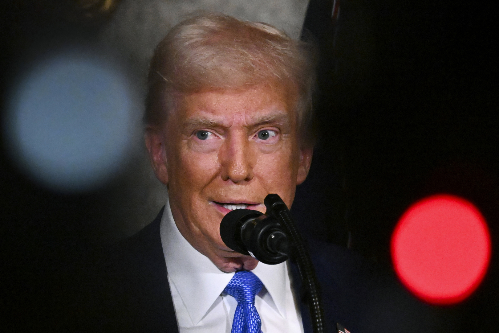 Donald Trump qualifie Zelensky de «dictateur sans élections» et critique l’aide américaine à l’Ukraine