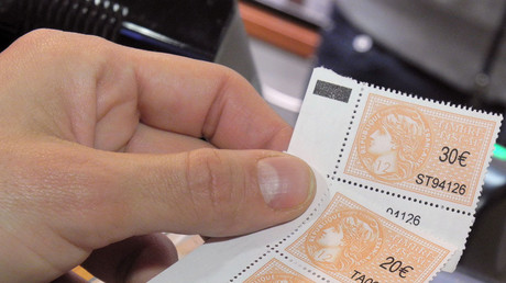 Premiers titres de séjour délivrés par la France en 2024 : les Marocains toujours en tête, baisse de 9 % pour les Algériens