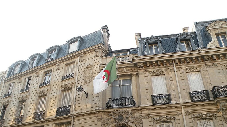 Affaire Doualemn : feu vert judiciaire français pour l’expulsion de l’influenceur algérien