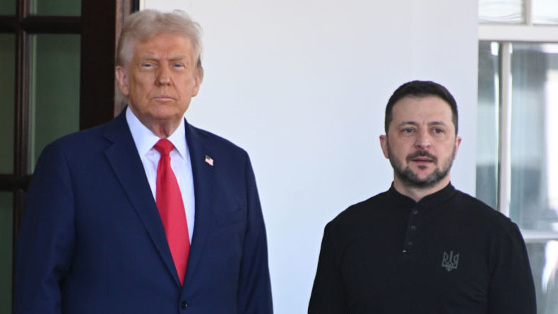 Le président américain Donald Trump et le président ukrainien Volodymyr Zelensky.