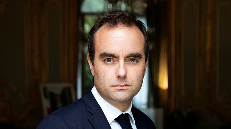 Sébastien Lecornu tente de jouer l’union nationale face à la «menace» qui pèserait sur la France