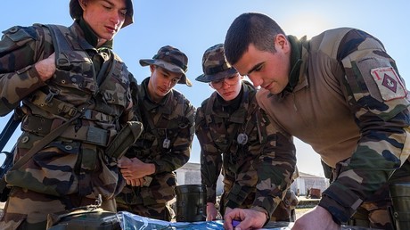 Sébastien Lecornu veut lever une réserve de 100 000 hommes pour l’armée française