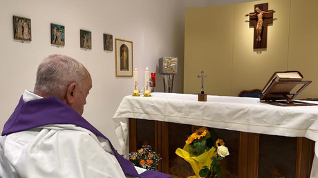 Vatican : le Saint-Siège publie la première photo du pape François depuis son hospitalisation