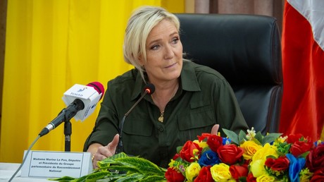 Présidentielle 2027 : Marine Le Pen domine le premier tour face au bloc central et Mélenchon