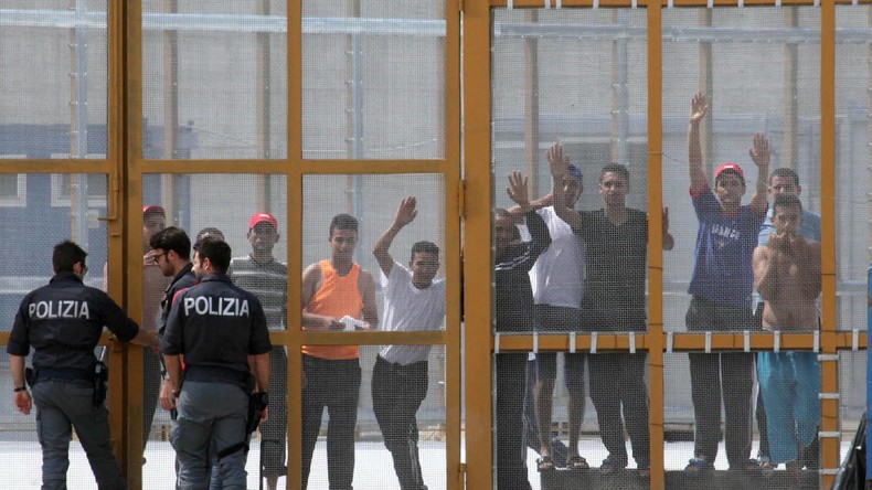 Italie : 470 migrants tunisiens rapatriés de force en trois mois