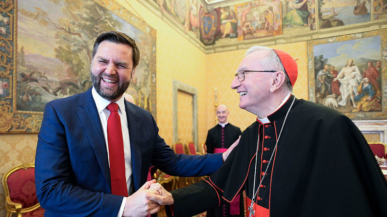 Critiques du pape sur la crise migratoire : le vice-président américain en visite au Vatican