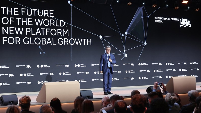 «Toutes les voix peuvent se faire entendre» : le Dialogue public sur l’avenir de l’économie mondiale s’est achevé au Centre national RUSSIE