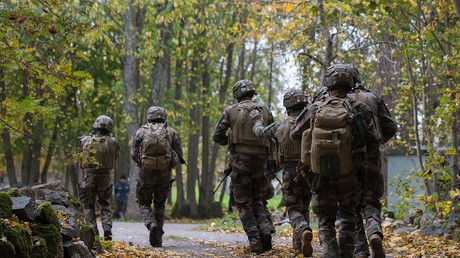Désertions en hausse dans l’Armée de terre : un rapport décrypte les causes