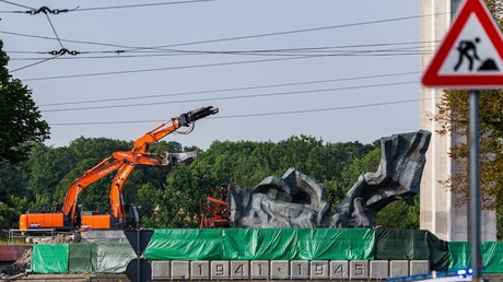 Renseignement extérieur russe : la Lettonie envisage de détruire les monuments aux morts soviétiques