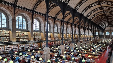 Le déclin de la lecture en France : un tournant culturel inquiétant