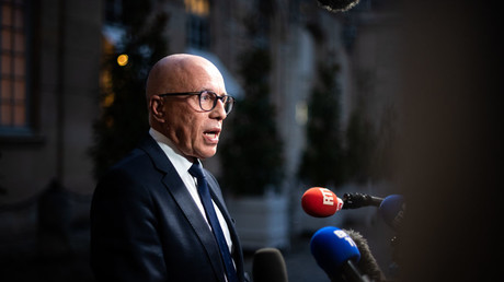 France : Emmanuel Macron aurait dissous l'Assemblée nationale «pour masquer l'ampleur du désastre budgétaire», selon Éric Ciotti