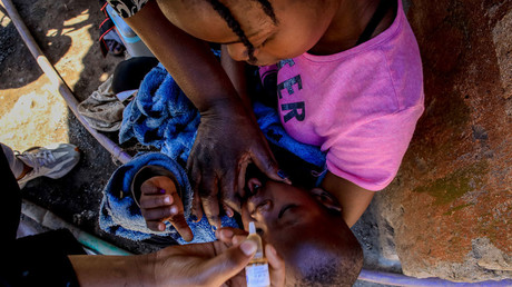 Kinshasa donne le coup d’envoi de la campagne de vaccination contre la poliomyélite