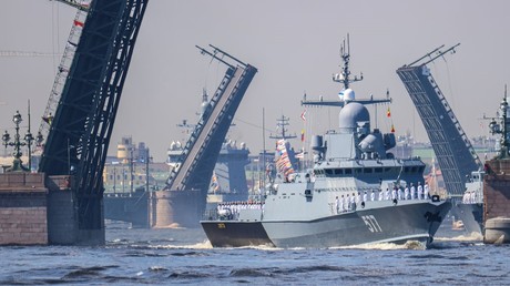 Vladimir Poutine annonce un investissement de 87 millions d'euros pour renforcer la flotte militaire russe