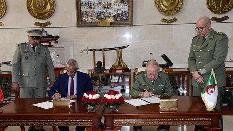 L’Algérie signe un accord de coopération stratégique en matière de défense avec la Mauritanie