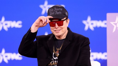 Elon Musk quitte le gouvernement Trump pour relancer Tesla