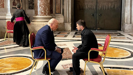 Au Vatican, Zelensky profite des funérailles du pape François pour régler ses affaires personnelles