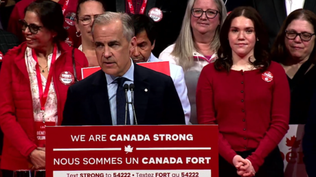 Mark Carney triomphe : une victoire libérale sous l’ombre de Trump