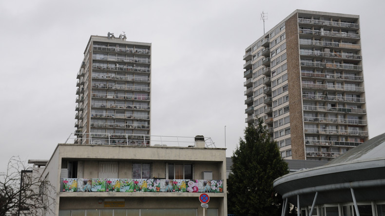 Banlieue parisienne : un homme et deux policiers transportés à l'hôpital après un refus d’obtempérer