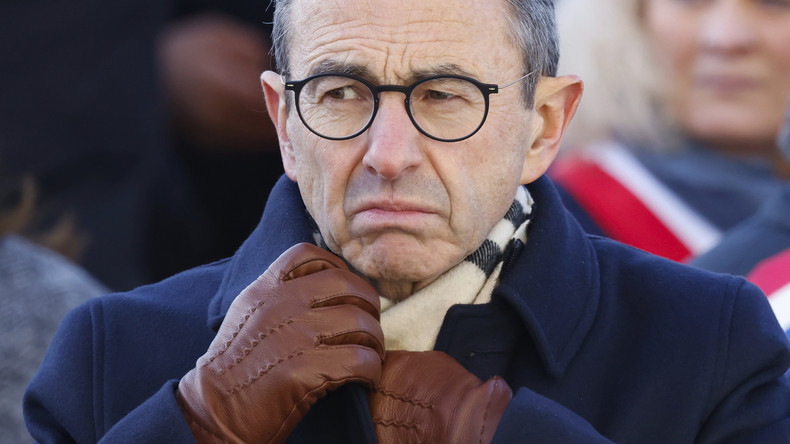 Bruno Retailleau demande aux préfets de durcir les critères de naturalisation