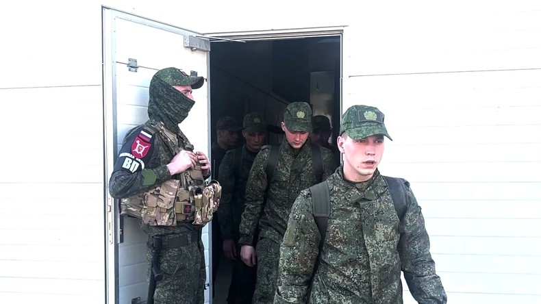 La Russie et l'Ukraine échangent des prisonniers
