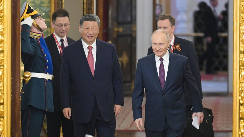 Russie : au Kremlin, Vladimir Poutine et Xi Jinping actent le renforcement de la relation sino-russe