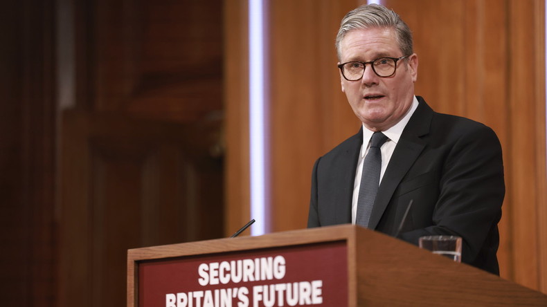 Keir Starmer annonce un durcissement majeur de la politique migratoire au Royaume-Uni