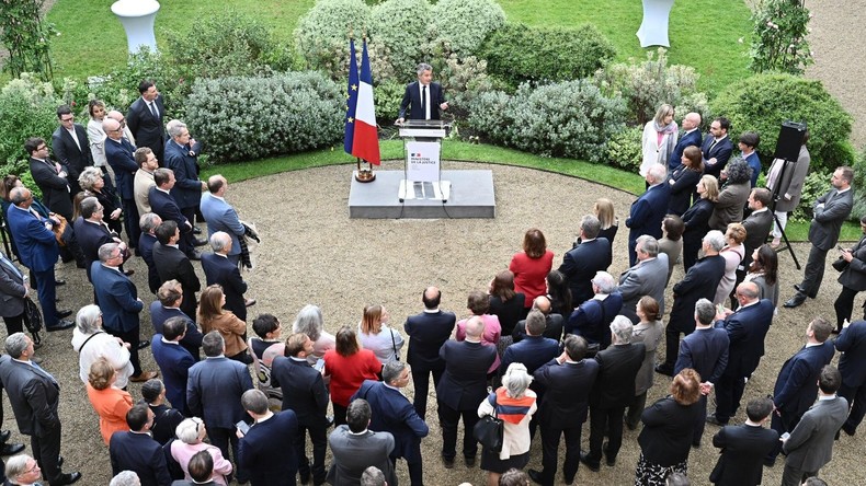 Gérald Darmanin au cœur d’une polémique : une réception fastueuse aux frais du ministère