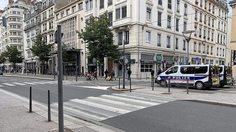 Lyon : rixe au couteau après un accident, six blessés dont trois graves