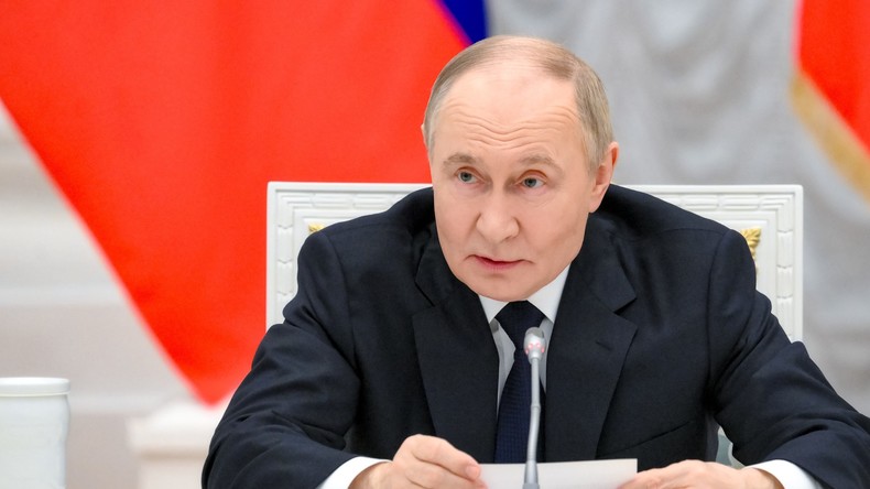 «Ils nous étranglent, étranglons-les» : Poutine durcit le ton et promet des représailles économiques contre l’Occident