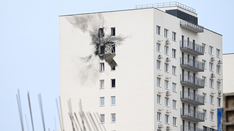 Défense russe : Kiev, soutenu par certains pays européens, multiplie les provocations pour perturber les négociations