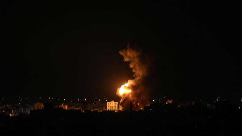 Bombardements nocturnes israéliens dans le centre de Gaza