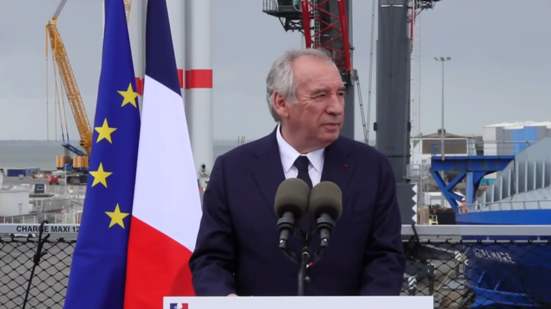 TVA sociale : Bayrou relance un débat explosif pour redresser les finances