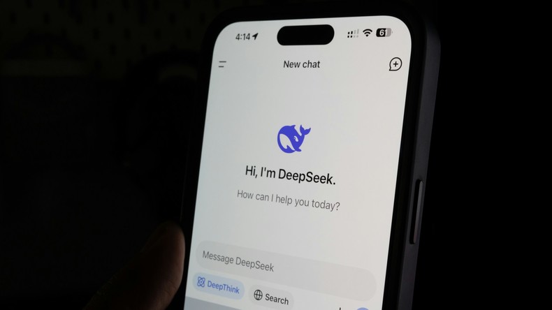 DeepSeek publie discrètement une mise à jour de son modèle d’IA R1