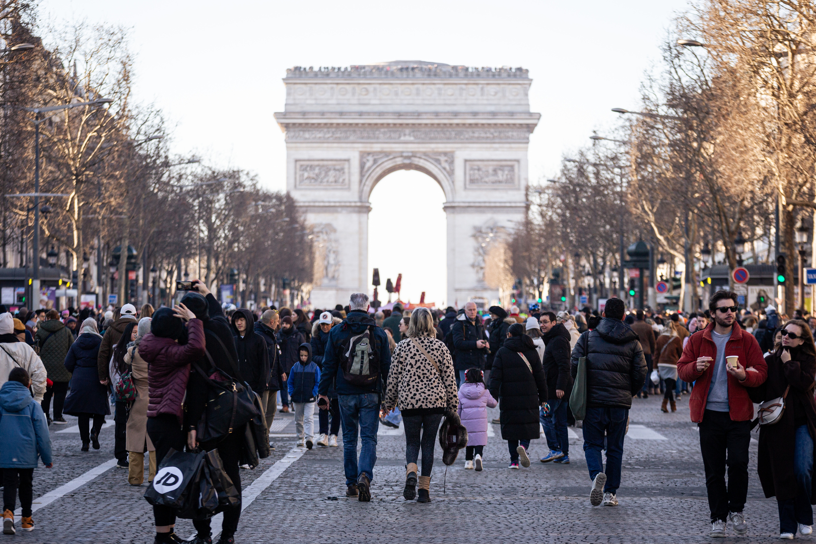 Paris face à une dette de 9,3 milliards d’euros : l’opposition appelle à un audit approfondi