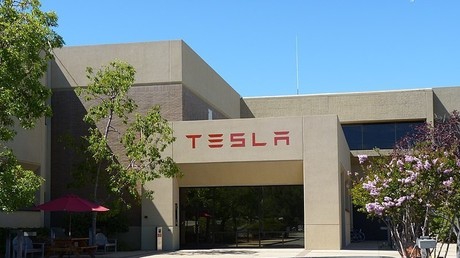 Tesla décroche en France : les ventes plongent de 60 % en un an