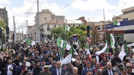 Algérie : une marche commémore les 80 ans après les massacres du 8 mai 1945 et réclame des excuses de la France