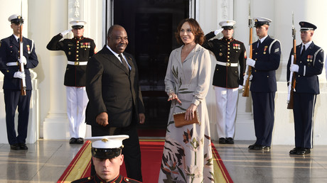 Gabon : l’ex-Première dame et son fils transférés de prison en résidence surveillée