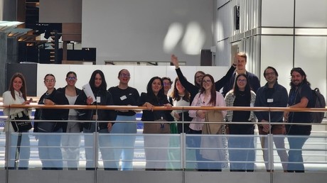 Sur Instagram, l’eurodéputée LFI Leïla Chaibi ouvre les casiers de ses collègues au Parlement européen