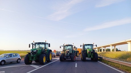 Mobilisation des agriculteurs : une colère persistante face à la loi Duplomb