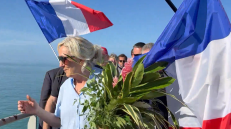 «Les Français n’en peuvent plus des impôts»: Marine Le Pen tacle François Bayrou sur la TVA sociale