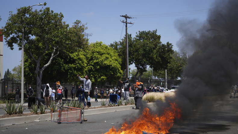États-Unis : heurts entre manifestants anti-ICE et forces de l’ordre
