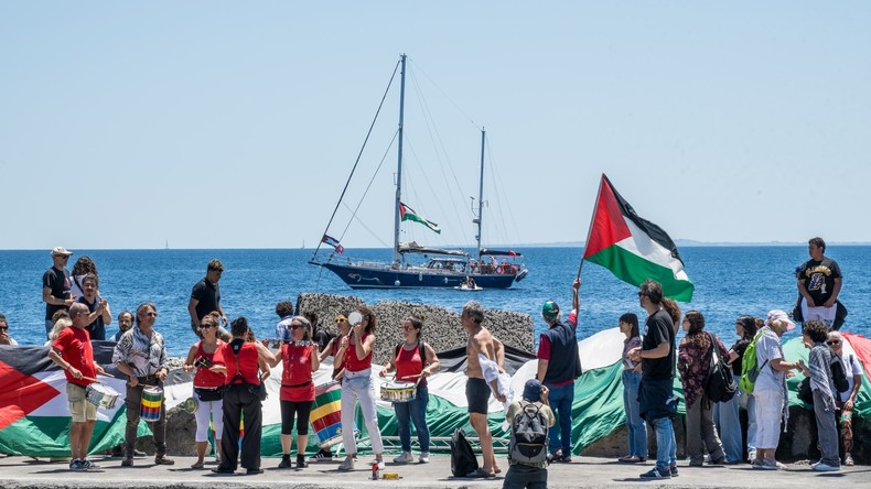 France : la gauche s’émeut de l’interception par Israël du bateau de Greta Thunberg