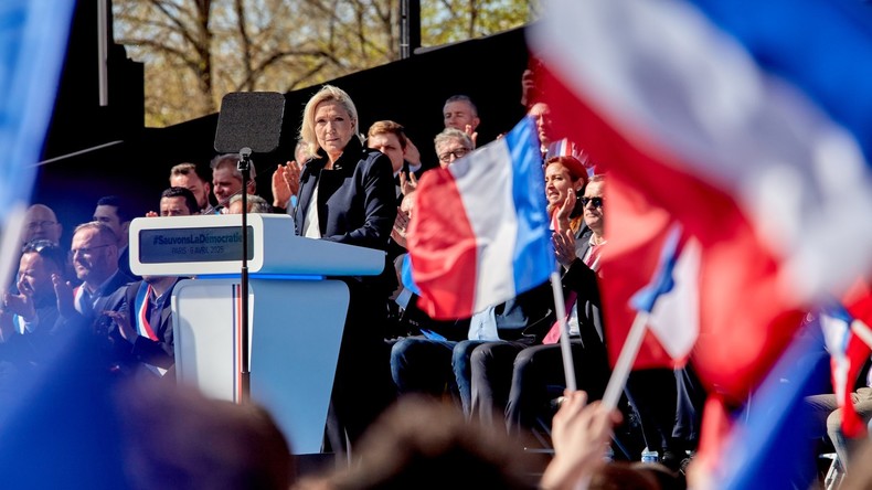 «Pas champion, mon frère» : lors d'un meeting du RN, Marine Le Pen tacle le bilan sécuritaire d’Emmanuel Macron