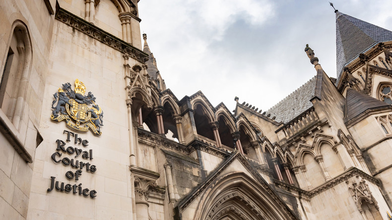 Justice : la Haute Cour d’Angleterre épingle les avocats ayant un recours abusif à l’IA