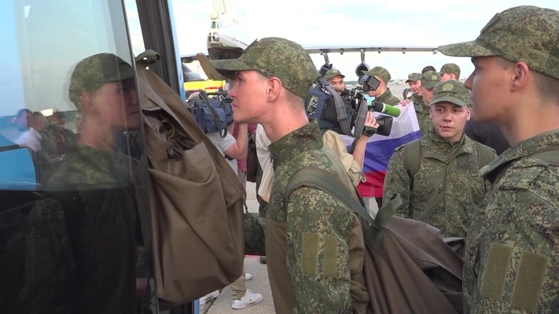 Échanges quotidiens de prisonniers : l’Ukraine «n’est pas prête», affirme la Défense russe