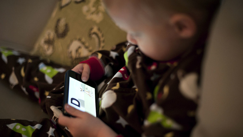 Proposition de loi transpartisane pour interdire les smartphones aux moins de 15 ans