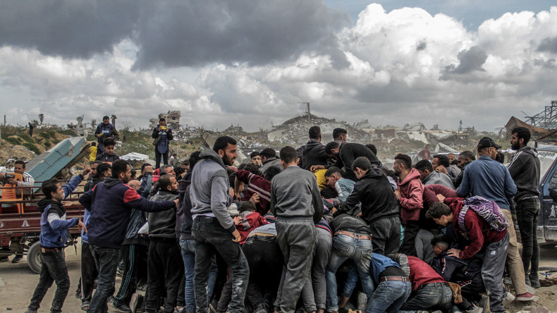 Gaza : 30 morts dans des frappes israéliennes près d’un centre d’aide humanitaire