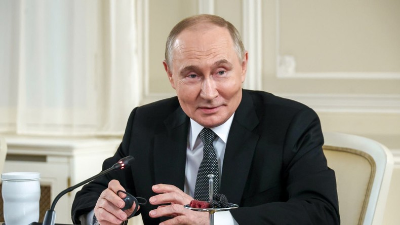 Poutine : «Je suis prêt à rencontrer tout le monde, y compris Zelensky»
